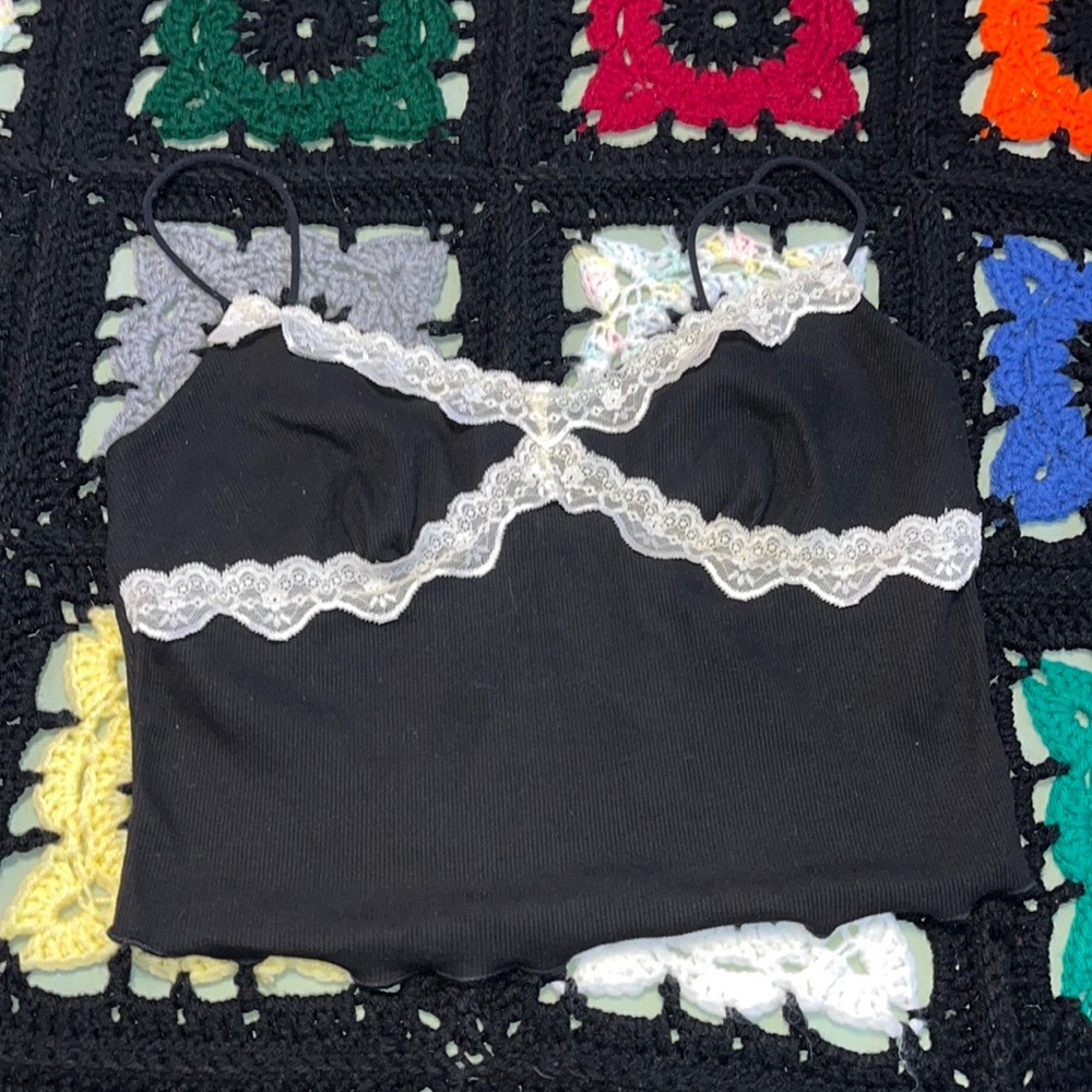 🪻3/$30 Trendy Crop top!🪻